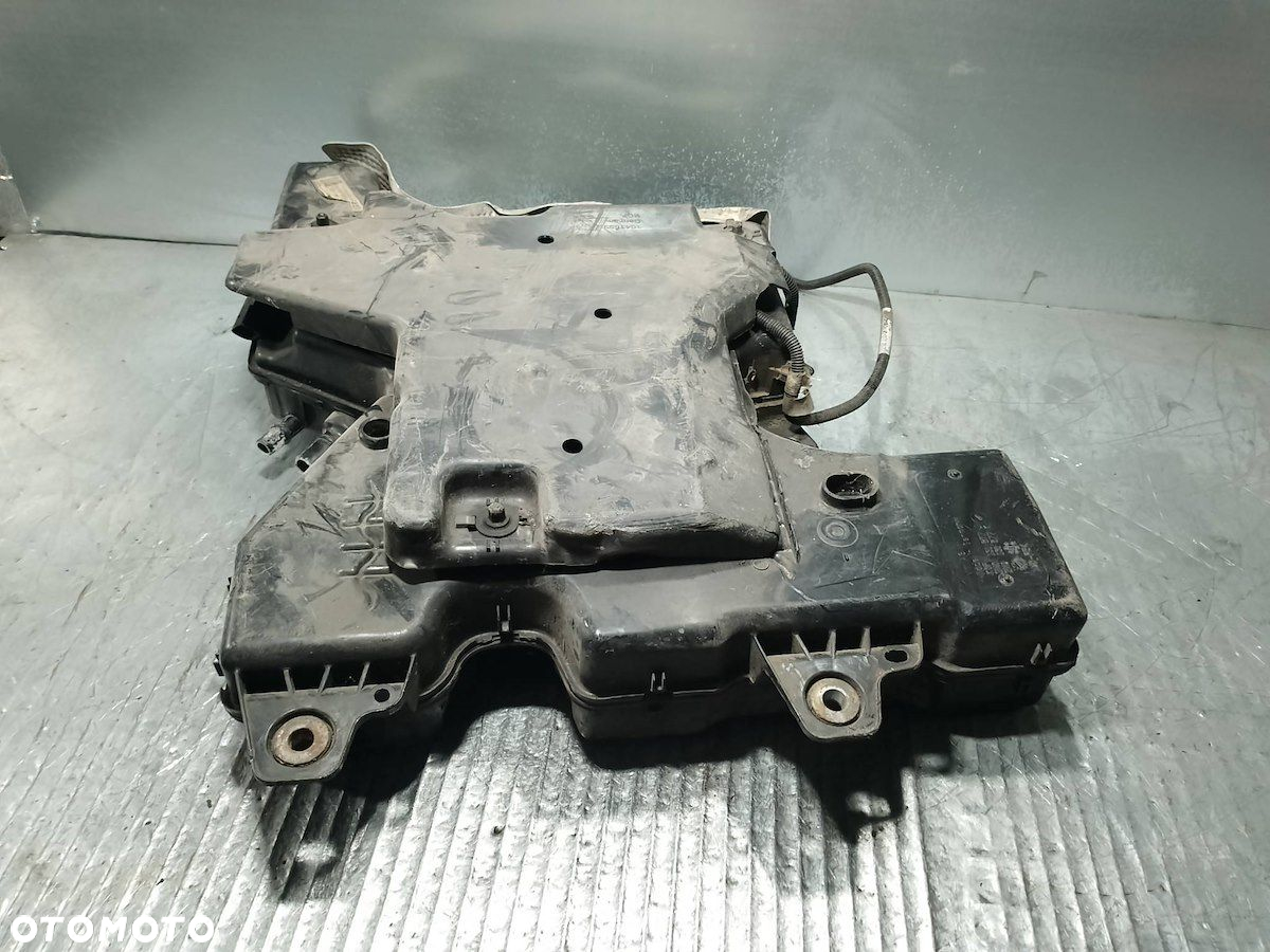 ZBIORNIK ADBLUE VW CRAFTER 2N0131877J 2.0 TDI - 4