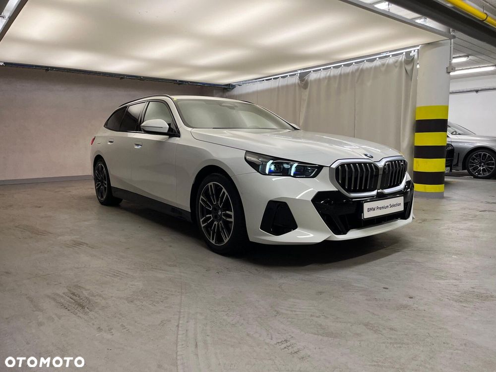 BMW Seria 5 520i mHEV M Sport - 11