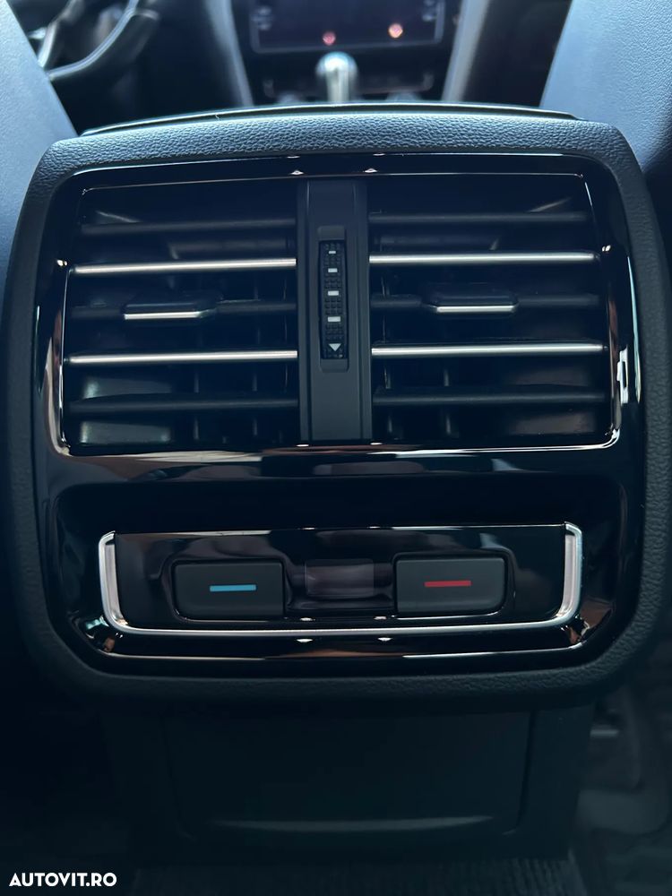 Volkswagen Passat 2.0 TDI DSG 4Motion R Executive - 24