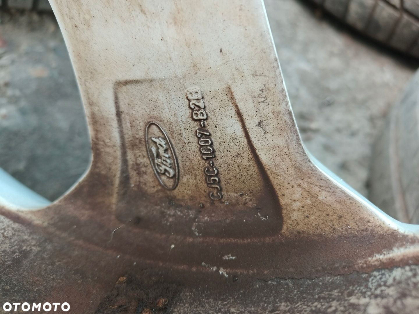 FORD KUGA MK2 FELGI ALUMINIOWE 235/55/17 17" 5X108 - 8