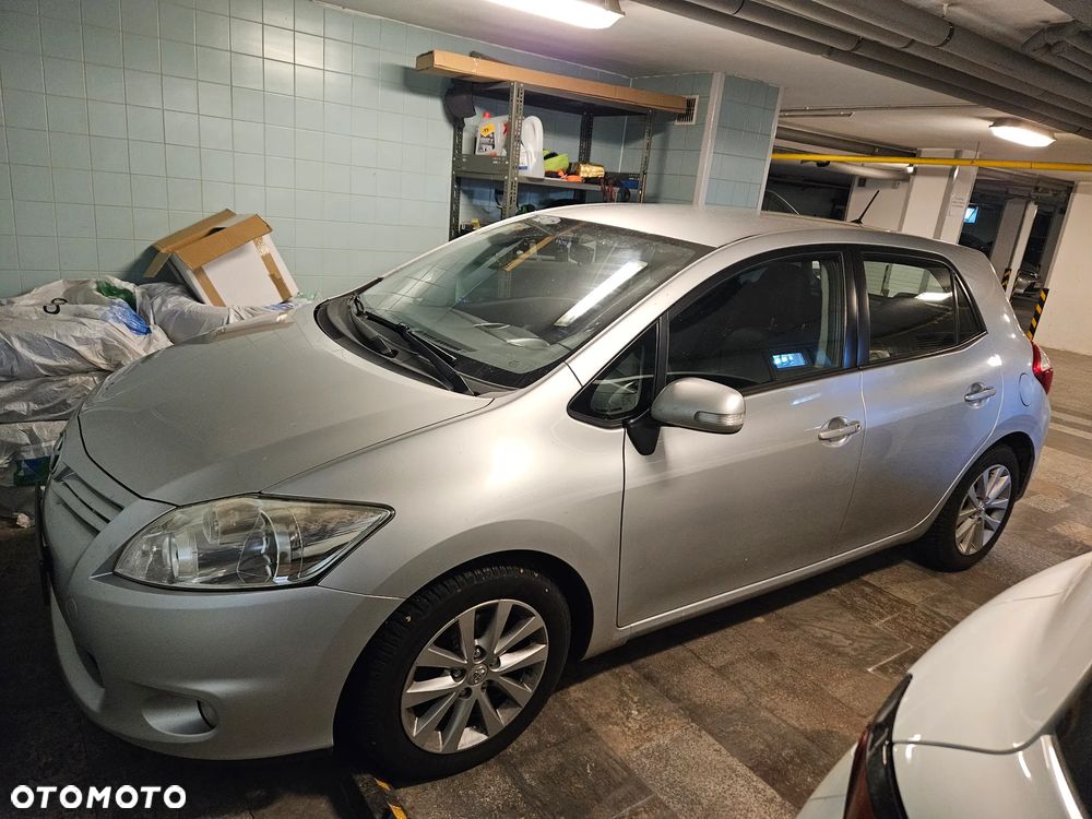 Toyota Auris 1.6 Premium MS - 6