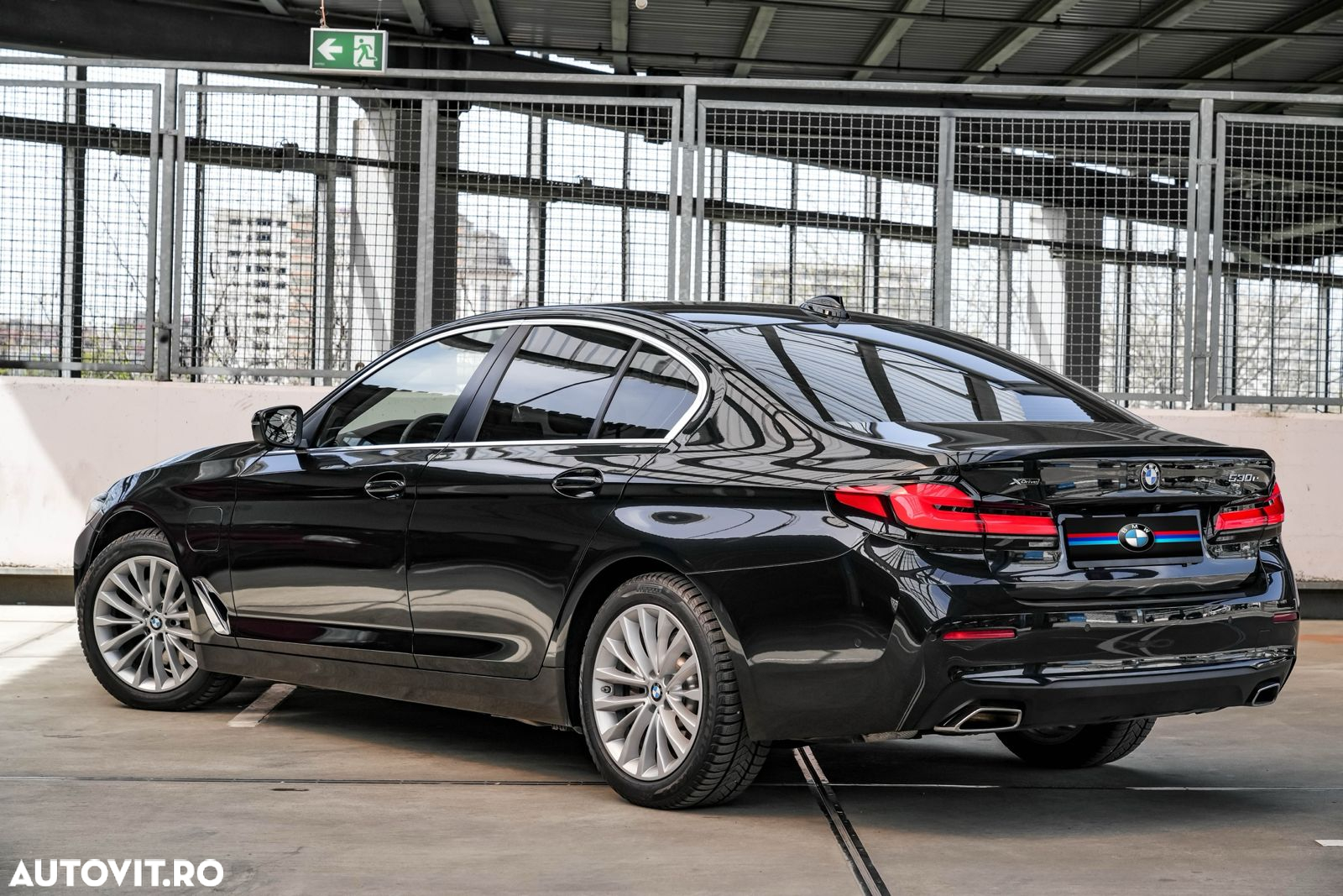 BMW Seria 5 530e xDrive AT PHEV - 4