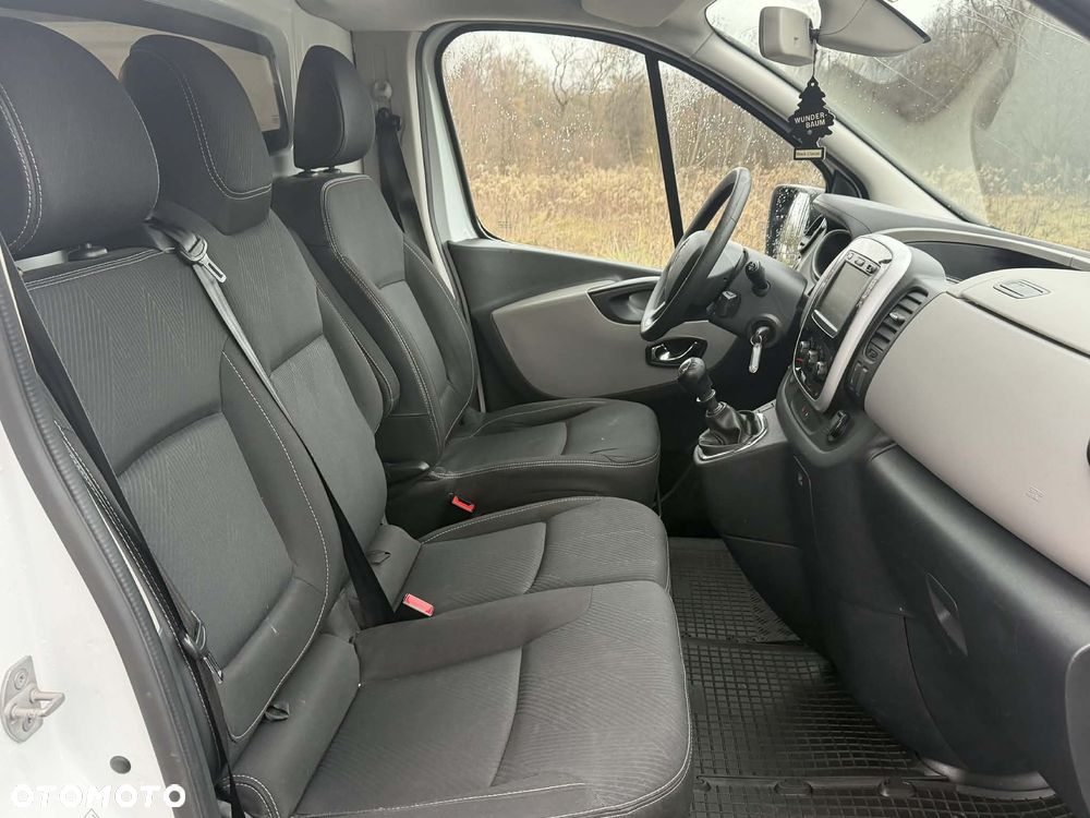 Renault Trafic - 16