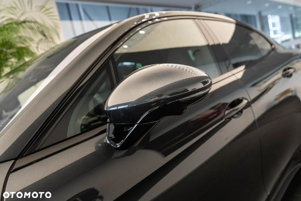 Porsche Panamera 4 E-Hybrid PHEV - 31