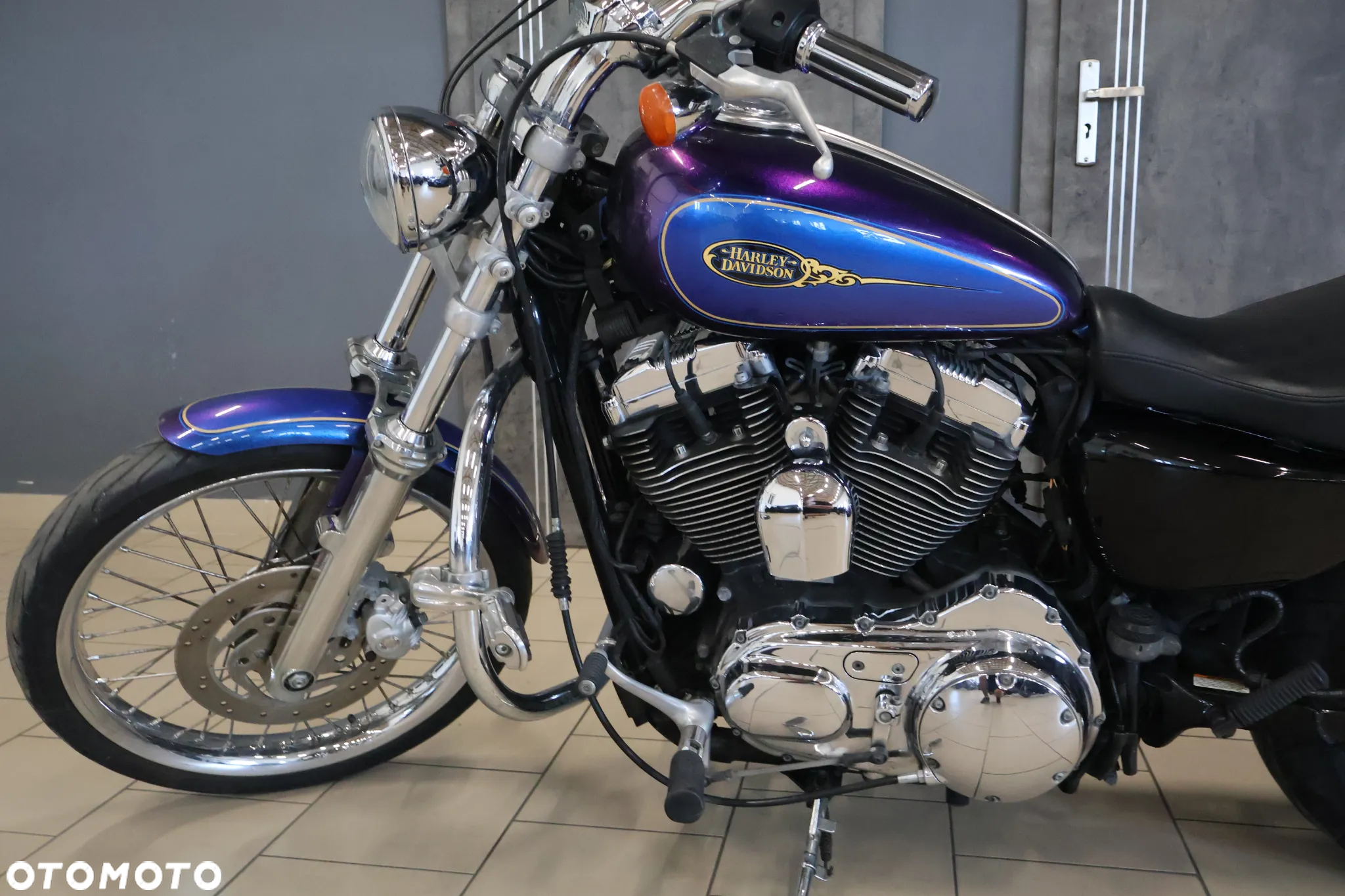 Harley-Davidson Sportster Custom 1200C - 7
