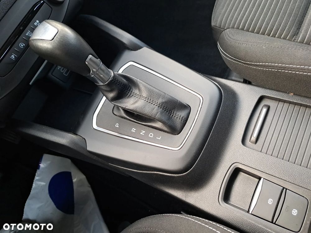 Ford Focus 1.0 EcoBoost mHEV Titanium - 38