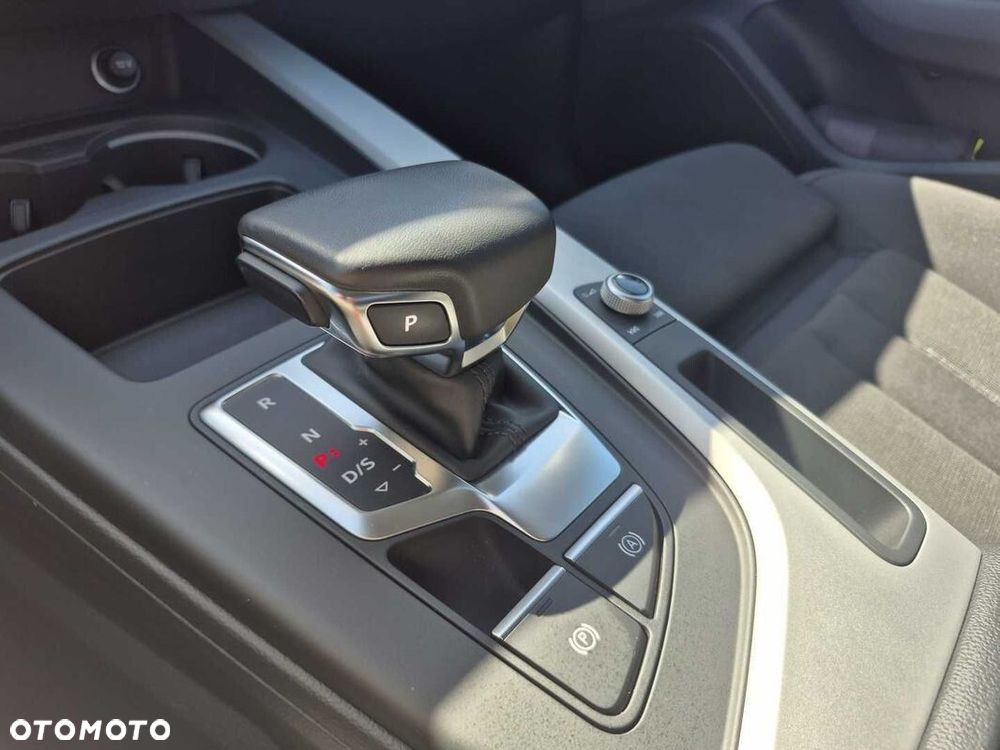 Audi A4 Limousine - 27