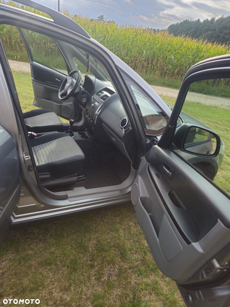 Suzuki SX4 - 8