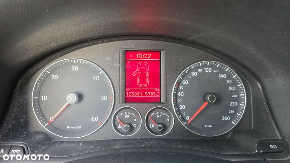 Volkswagen Golf Plus 1.9 TDI DPF Comfortline BlueMotion - 38
