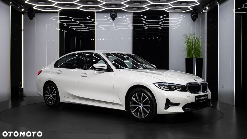 BMW Seria 3 318i Sport Line - 10