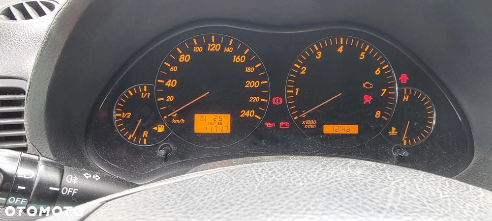 Toyota Avensis 1.8 VVT-i Terra - 4