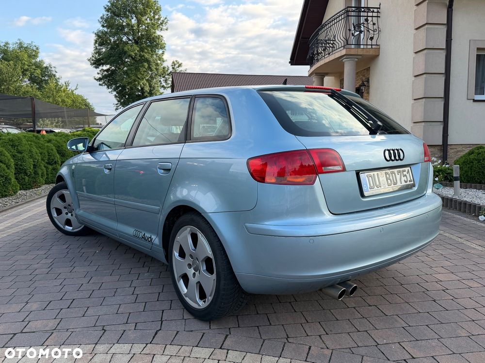 Audi A3 Sportback 1.6 Ambition - 4