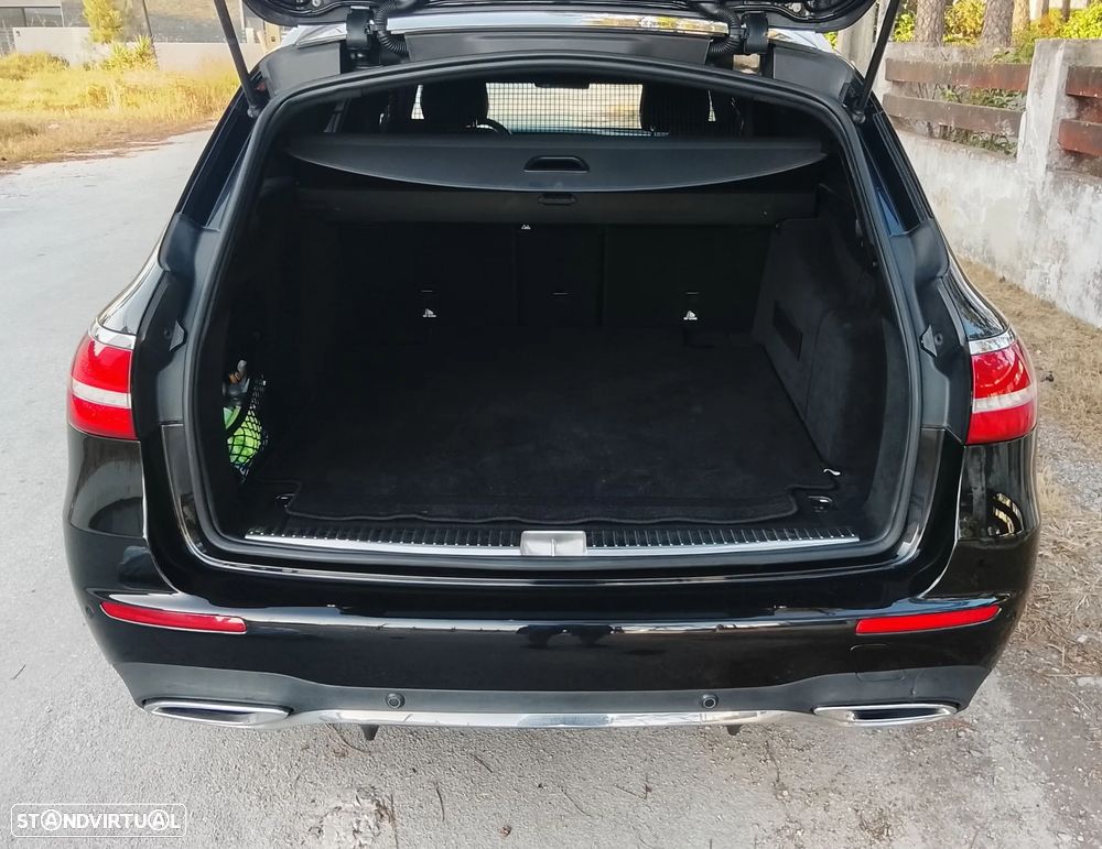 Mercedes-Benz E 220 d AMG - 27
