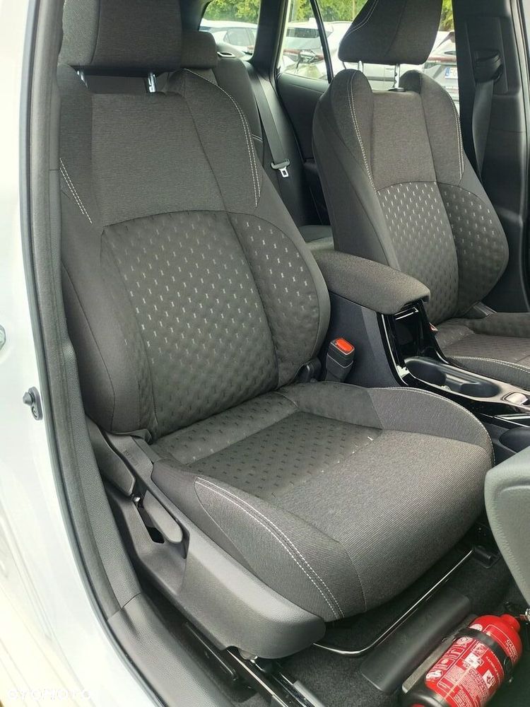 Toyota Corolla 1.8 Hybrid Comfort - 12