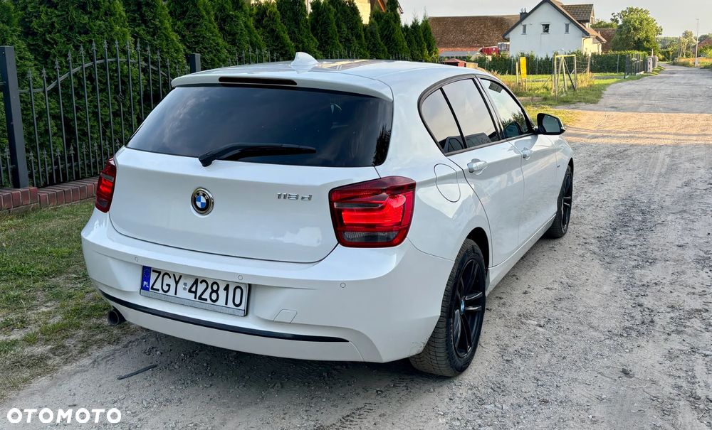 BMW Seria 1 118d DPF Edition Sport - 4