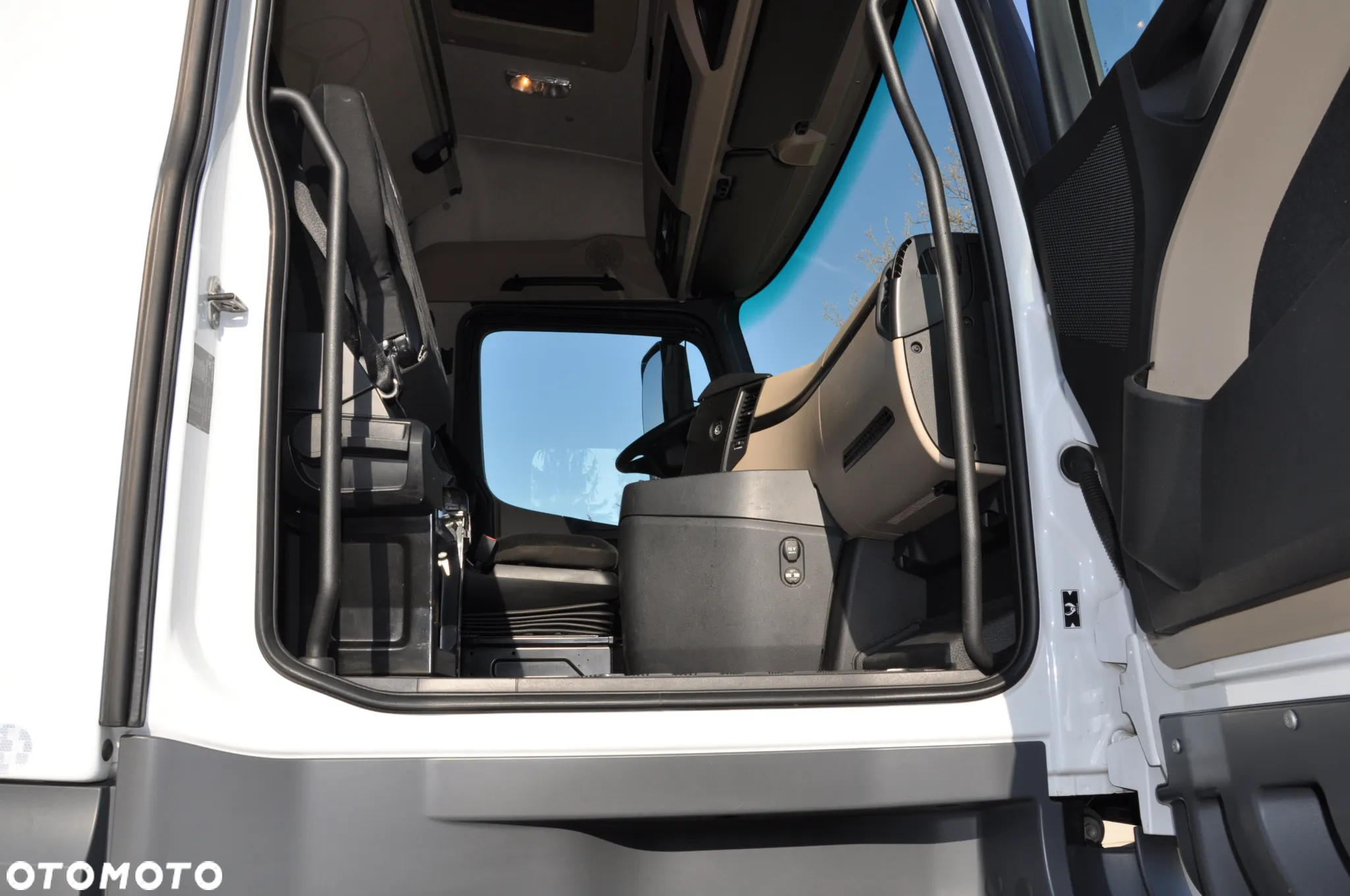 Mercedes-Benz Actros 2542 chłodnia 7,45 T1200R - 15