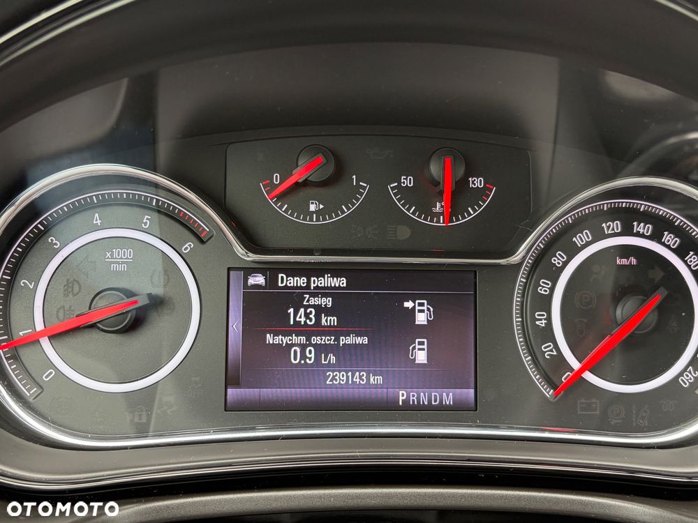 Opel Insignia - 10