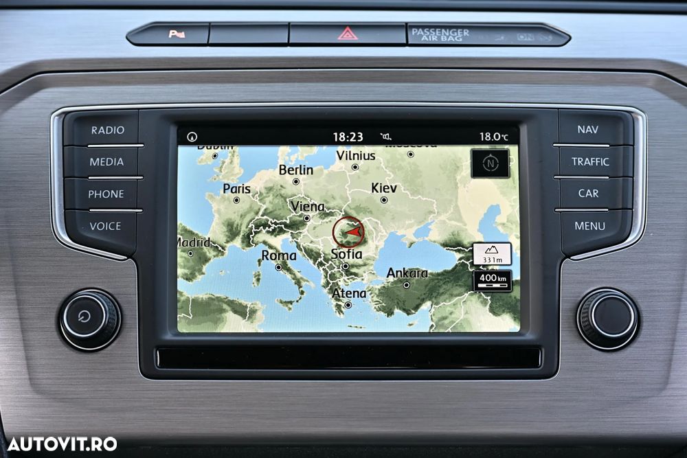 Volkswagen Passat 2.0 TDI Trendline - 27