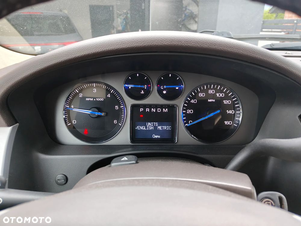 Cadillac Escalade - 11