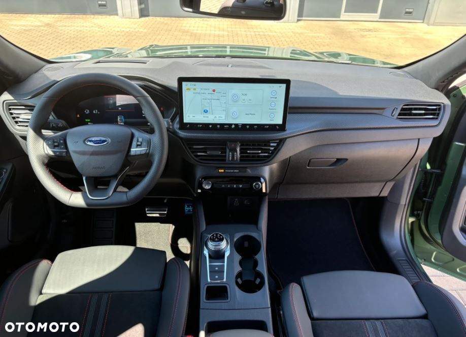 Ford Kuga 2.5 FHEV FWD ST-Line X - 12