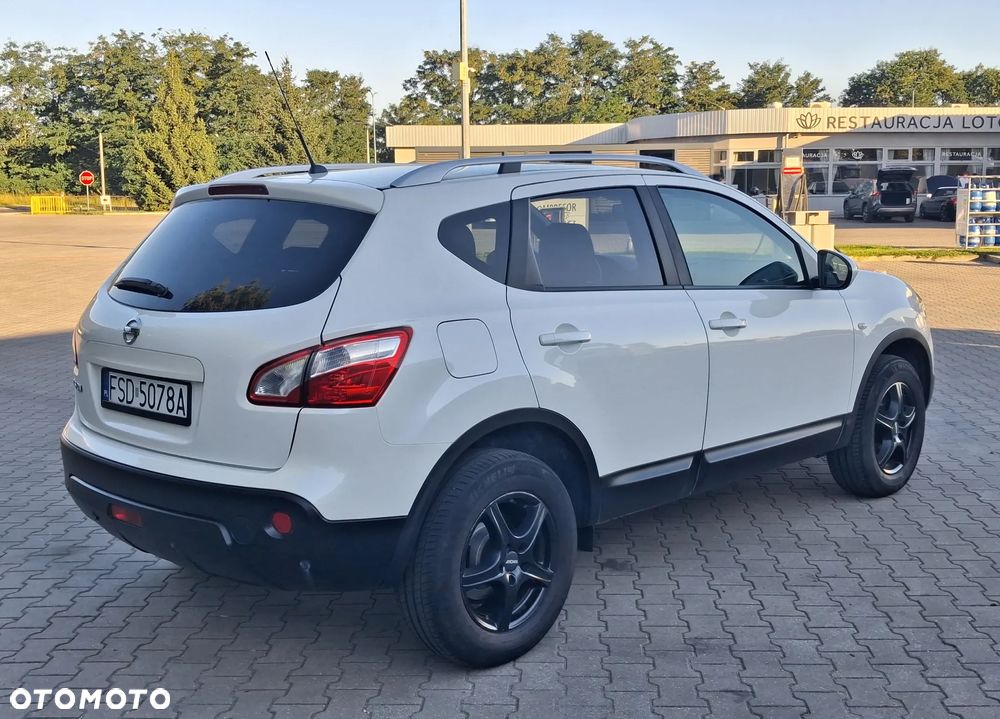 Nissan Qashqai 1.6 Tekna CVT - 3