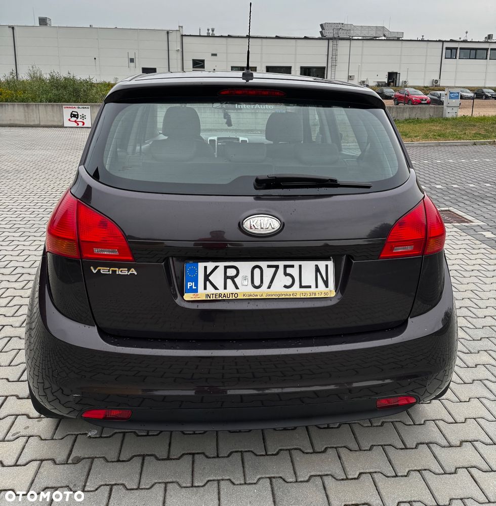 Kia Venga 1.6 M - 12