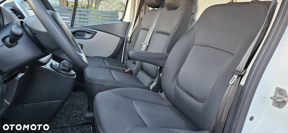 Renault Trafic - 16