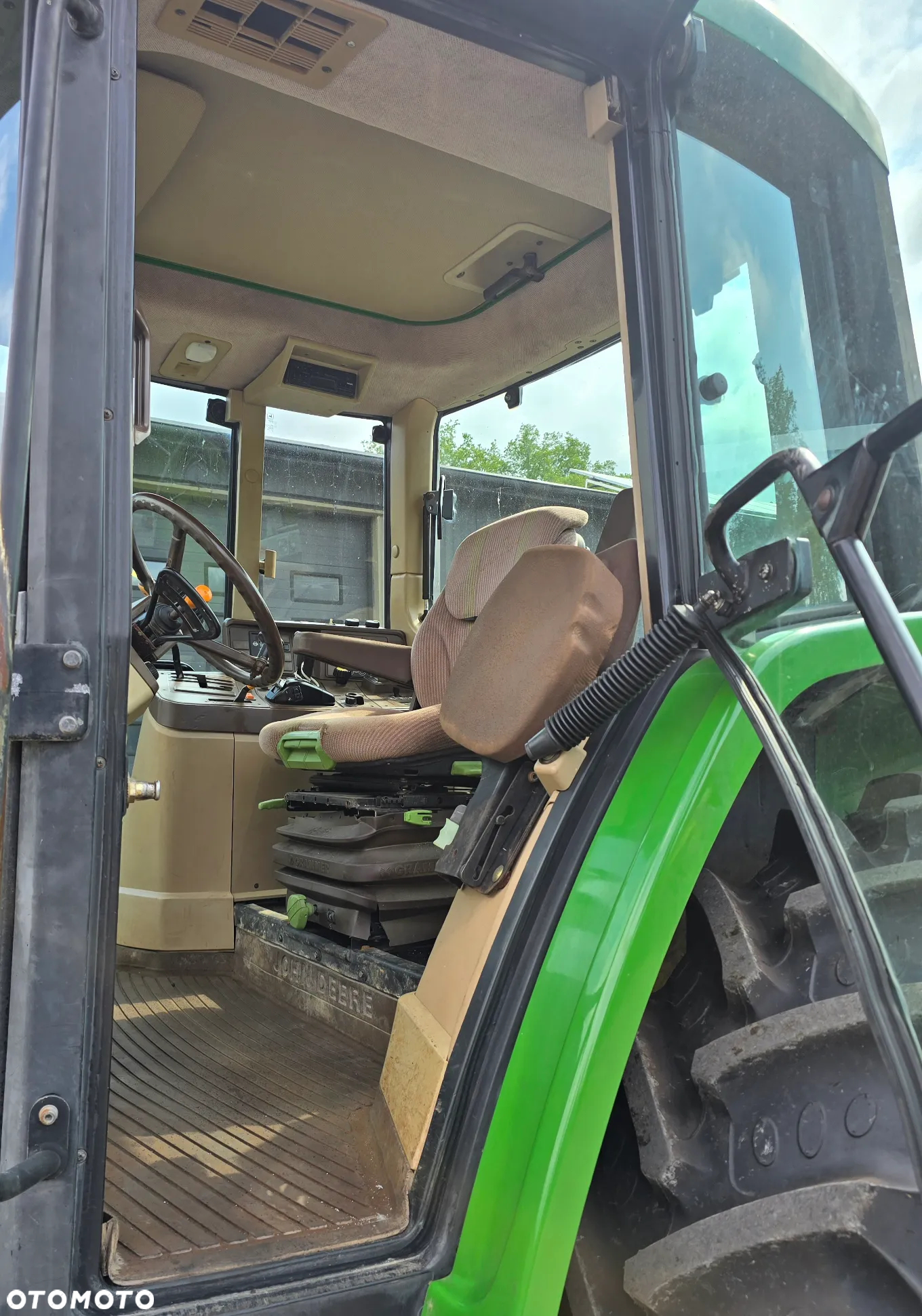 John Deere 6110 - 11