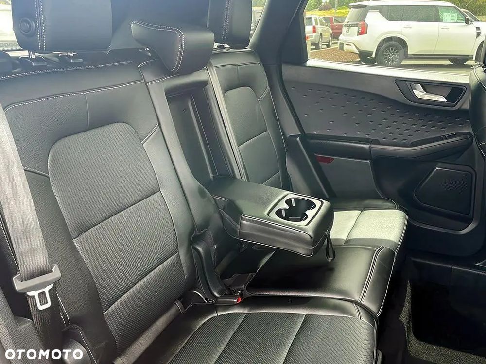 Ford Escape 2.0 EcoBoost AWD Titanium - 16