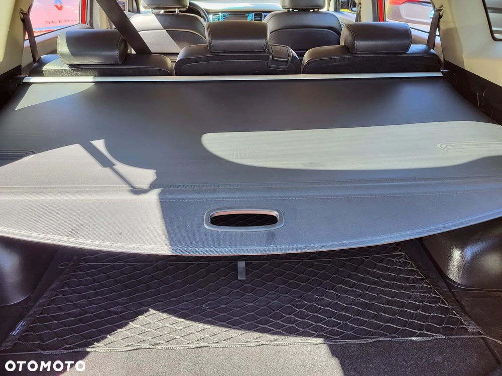 Kia Carens 1.7 CRDi Spirit - 38