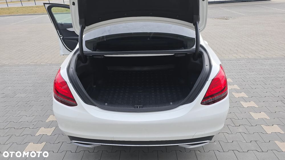 Mercedes-Benz Klasa C 180 9G-TRONIC - 11
