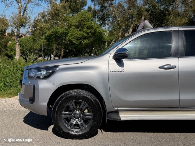 Toyota Hilux 2.4 D-4D 4WD CD CH - 2