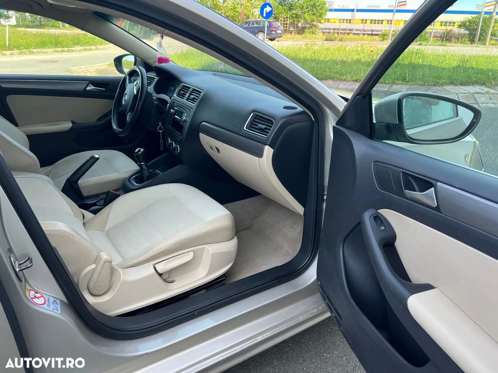 Volkswagen Jetta 2.0 TDI CR DPF Highline - 15
