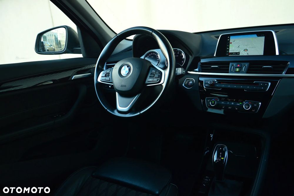 BMW X1 sDrive18i xLine - 17