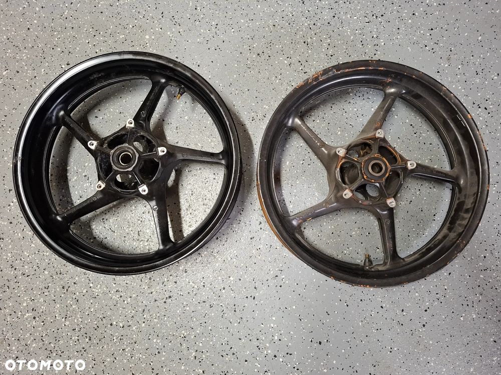Yamaha R1 rn12 rn19 fz1 fazer felga przód - 1