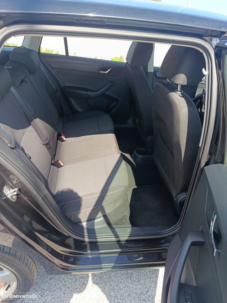 Skoda Rapid Spaceback 1.6 TDi Elegance - 12