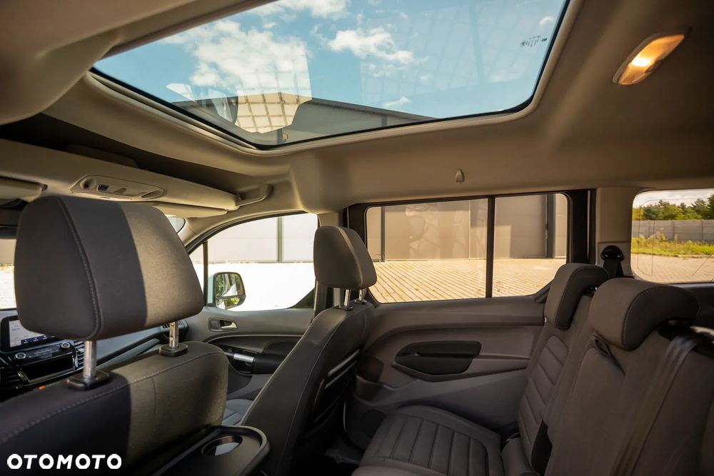 Ford Tourneo Connect Grand - 35