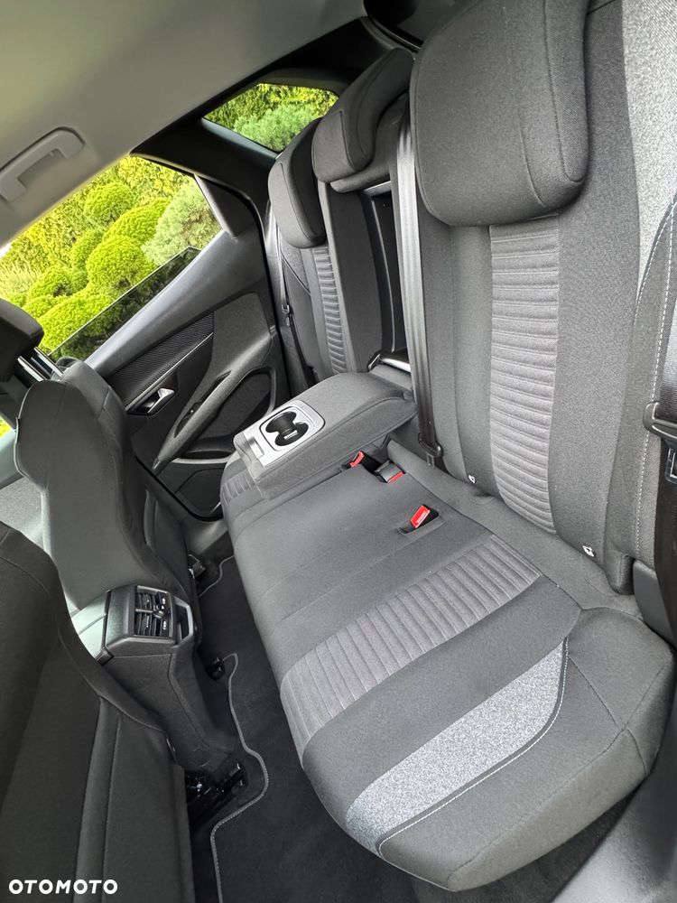 Peugeot 3008 1.5 BlueHDi Allure S&S EAT8 - 10