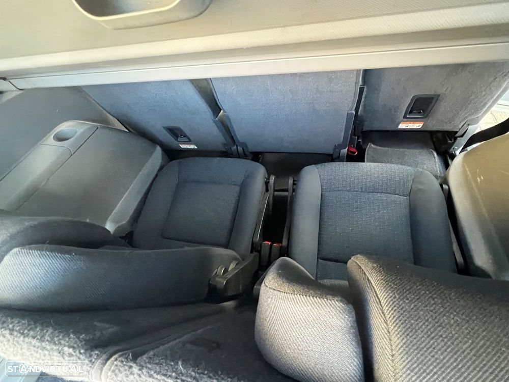 Ford S-Max 1.8 TDCi Titanium 7L - 16