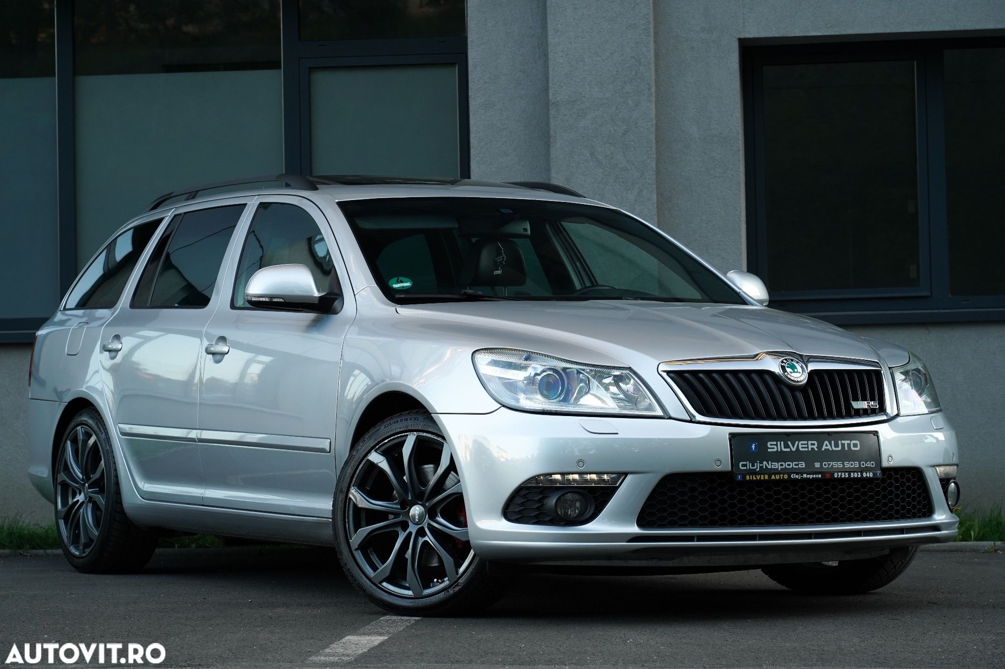 Skoda Octavia Combi Diesel 2.0 TDI RS - 1