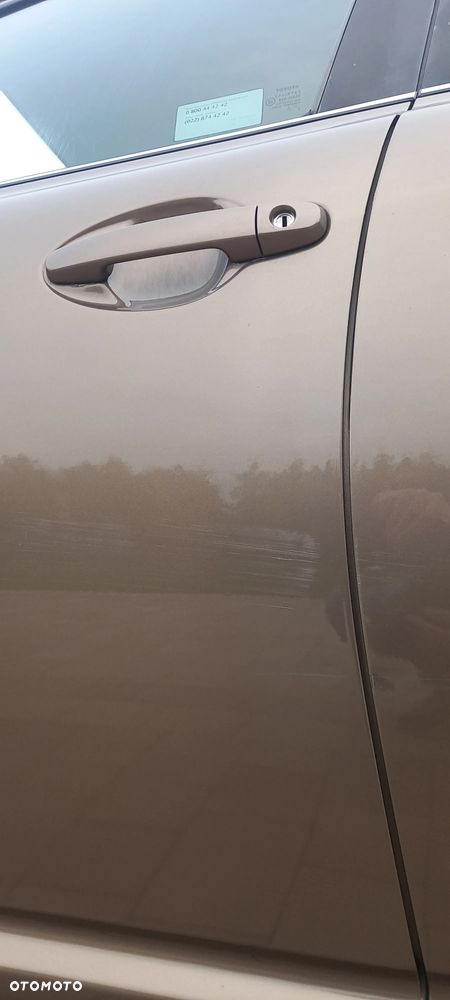 Toyota Avensis 1.8 VVT-i Luna - 19