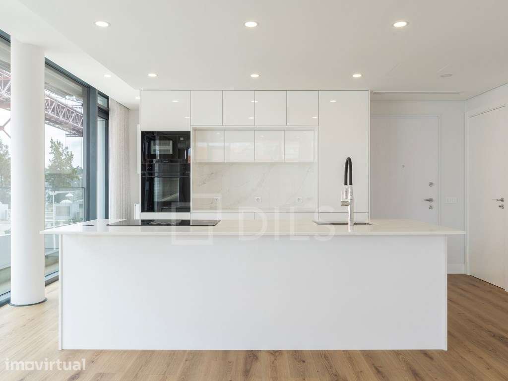 Apartamento T3 com terraço e estacionamento em Alcântara, Lisboa - Grande imagem: 3/39