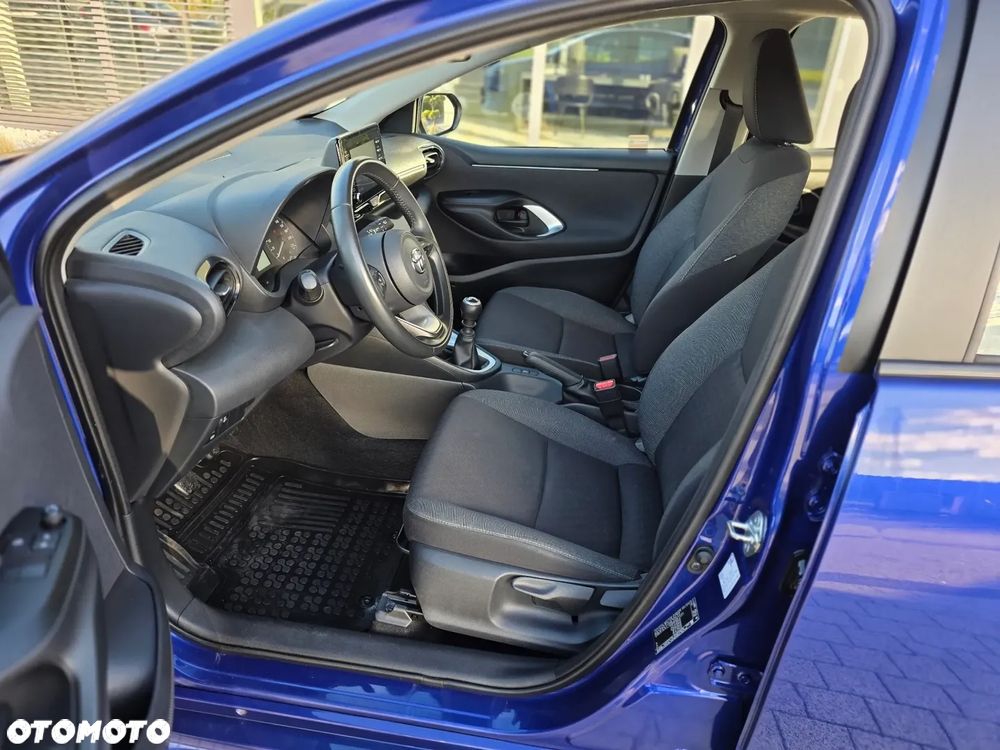 Toyota Yaris 1.5 Comfort - 24