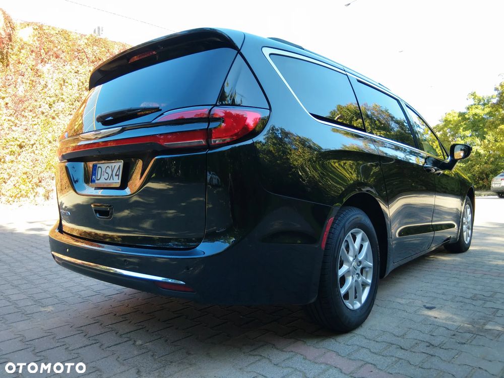 Chrysler Pacifica - 31