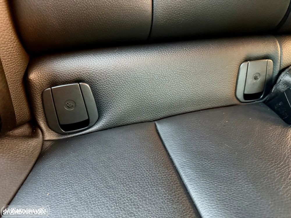 BMW 320 d Touring Ultimate Auto - 10