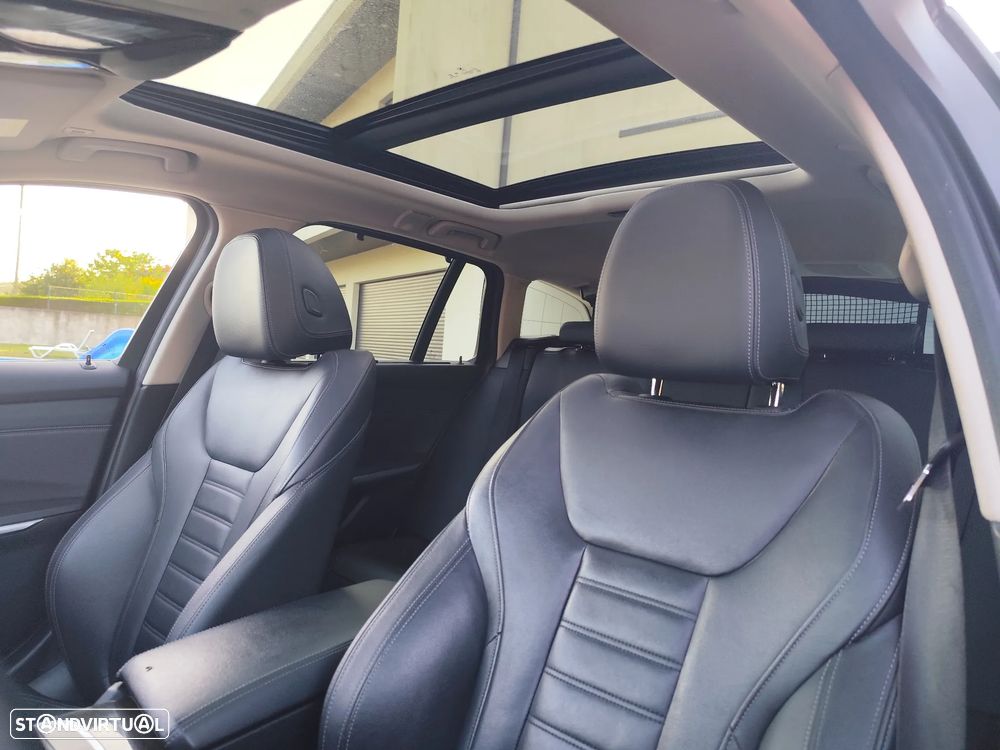 BMW 330 e Line Sport Auto - 23