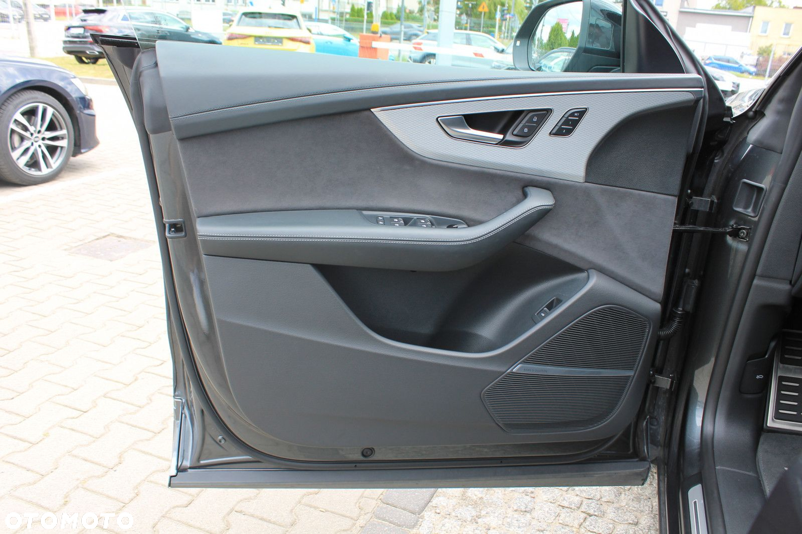 Audi SQ8 - 11