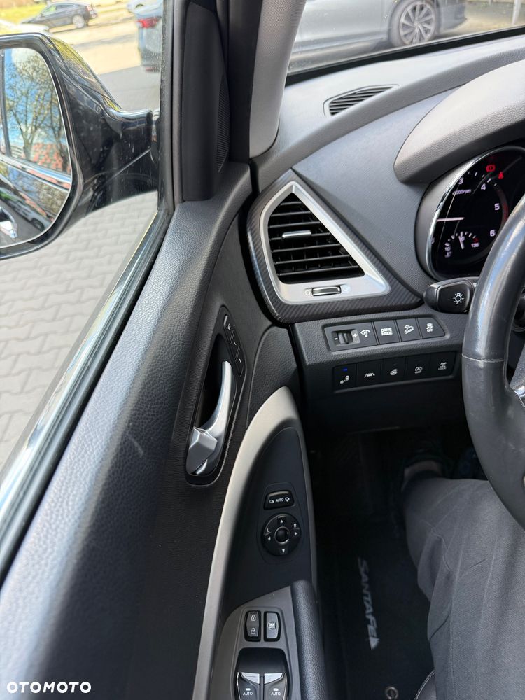 Hyundai Santa Fe 2.2 CRDi 4WD Automatik SEVEN Style - 15