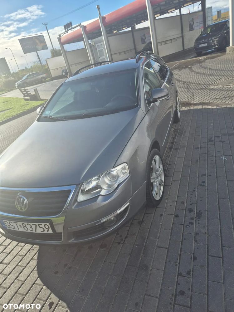 Volkswagen Passat 1.9 TDI Highline - 1