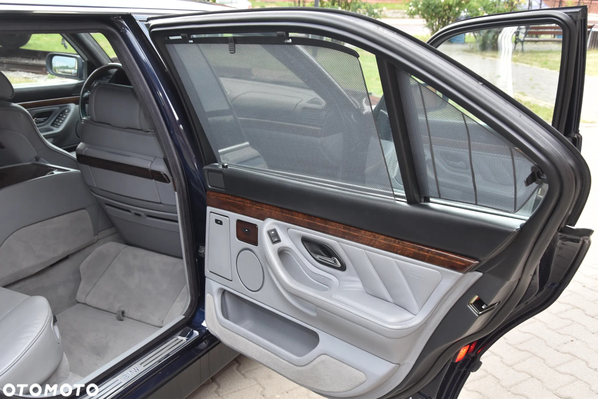 BMW Seria 7 750iL - 21
